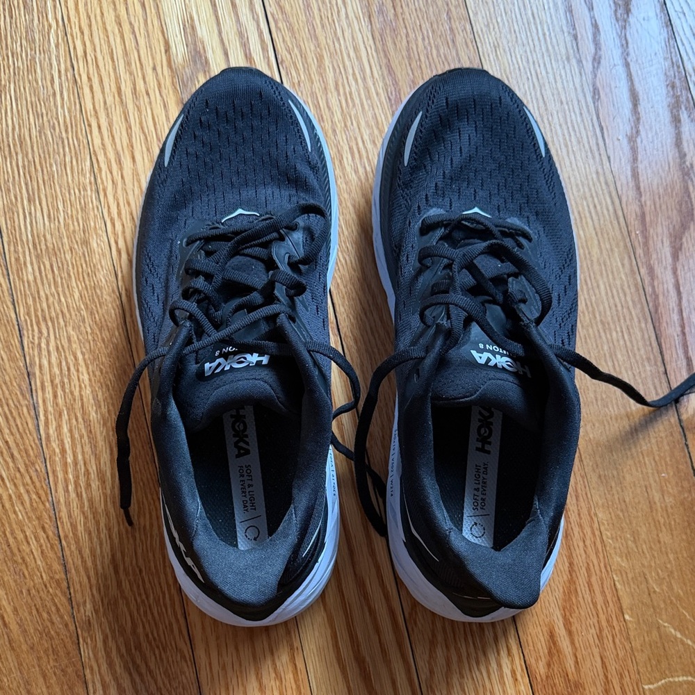 Hoka Clifton 8